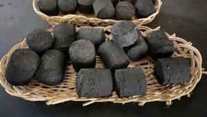 Briket arang kelapa - Sumber : vokasindo.com